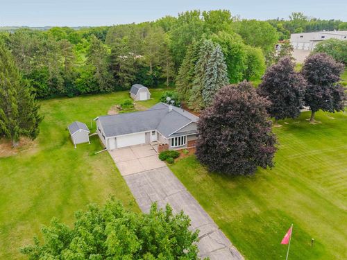 W685 Meadow Drive, BROOKLYN, WI, 54941 | Card Image