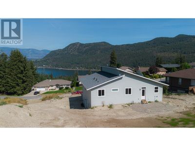 2594 Grand View Pl, House other with 3 bedrooms, 3 bathrooms and 2 parking in Blind Bay BC | Image 3