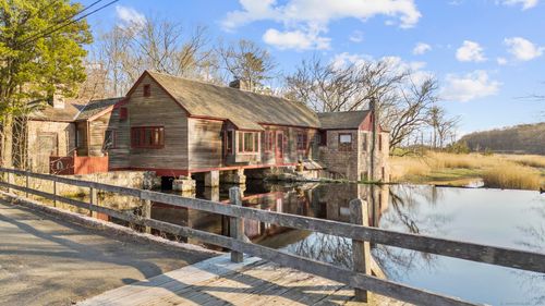 69-55-69 Sawmill Rd, Branford, CT, 06405-3325 | Card Image