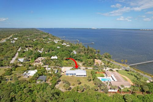 105 Main St, Fort Pierce, FL, 34982-7803 | Card Image