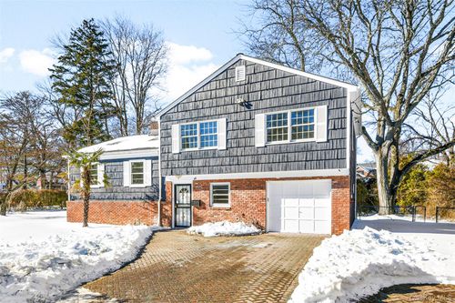 46 Harding Dr, New Rochelle, NY, 10801-4612 | Card Image