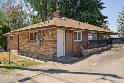 1306 S Bayview St, Seattle, WA, 98144-5027 | Card Image