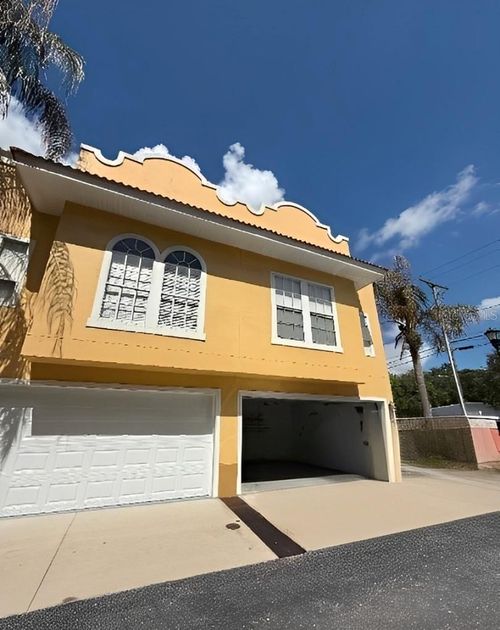 3336 Las Campos Pl, Tampa, FL, 33611-2967 | Card Image