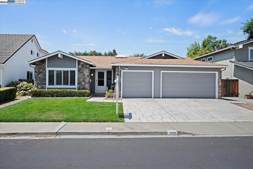 3186 Berkshire Ct, Pleasanton, CA, 94588-4102 | Card Image