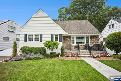 23 Andover Pl, Bloomfield, NJ, 07003-4402 | Card Image
