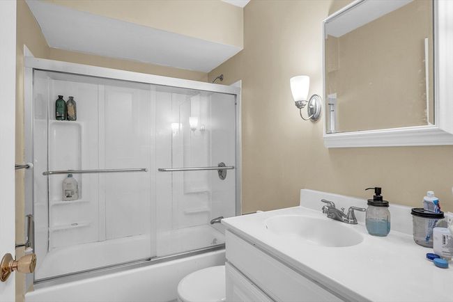 808 - 808 Windsor Dr, Condo with 1 bedrooms, 2 bathrooms and 1 parking in Framingham MA | Image 11