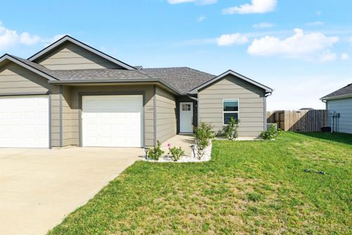 1109 Harbor Dr, Salina, KS, 67401-2889 | Card Image