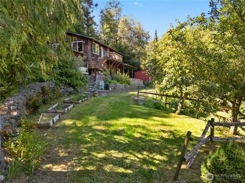 14068 Crater Lake Rd, Anacortes, WA, 98221-8592 | Card Image