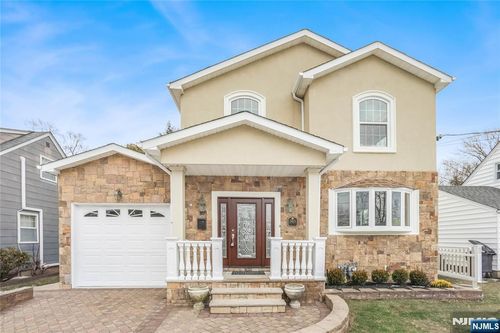 585 Mount Prospect Ave, Clifton, NJ, 07012-1335 | Card Image