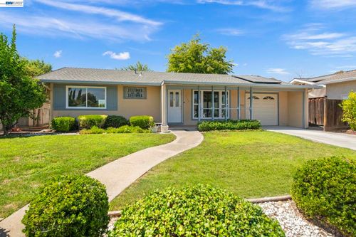 1116 Hollyhock St, Livermore, CA, 94551-1404 | Card Image