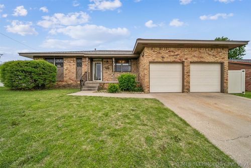 7748 E 21st Street, Tulsa, OK, 74129 | Card Image