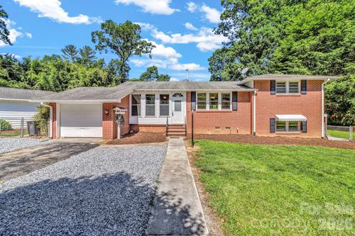 907 W Blue Ridge Rd, East Flat Rock, NC, 28726-2603 | Card Image