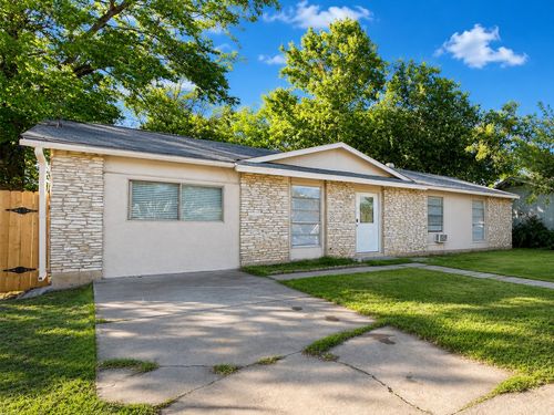 6204 Dove Springs Cir, Austin, TX, 78744-4334 | Card Image
