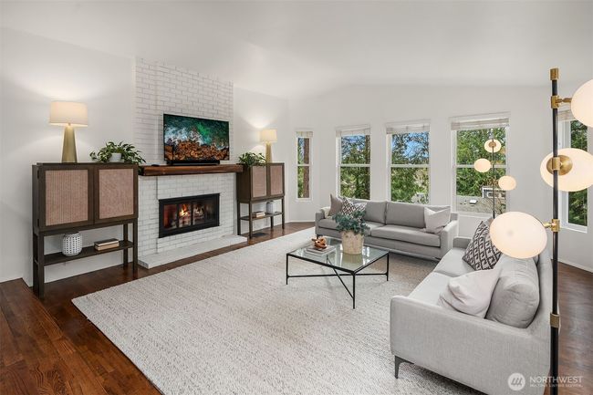 8475 Se 45 Th St, House other with 4 bedrooms, 3 bathrooms and 2 parking in Mercer Island WA | Image 6