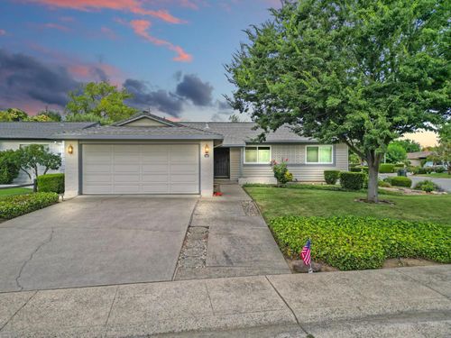 2701 Honeysuckle Way, Sacramento, CA, 95826-3118 | Card Image