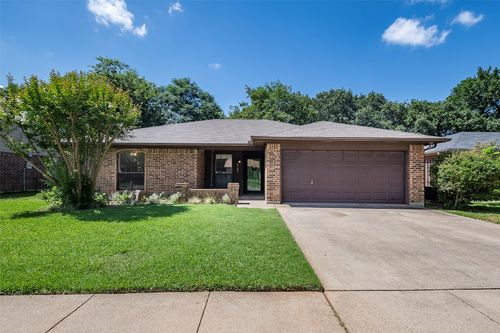 4108 Brookmoor Dr, Arlington, TX, 76016-1413 | Card Image