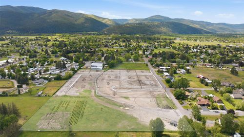 3989 North Ave W, Missoula, MT, 59804 | Card Image