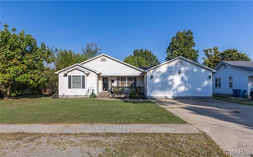 207 W Olive St, East Prairie, MO, 63845-1522 | Card Image