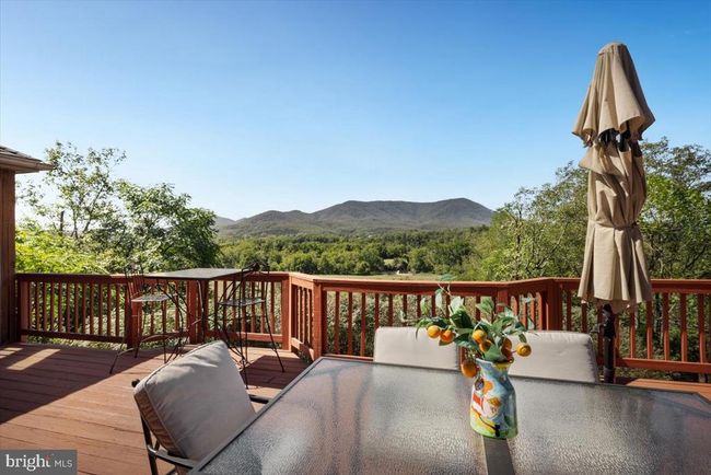 106 Crest River Dr, House other with 9 bedrooms, 10 bathrooms and null parking in Middletown VA | Image 5