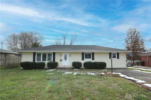 141 Central Ave, Blanchester, OH, 45107-1425 | Card Image