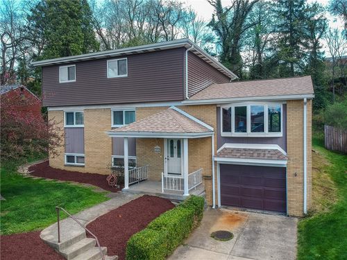 424 Macbeth Dr, Penn Hills, PA, 15235-4608 | Card Image