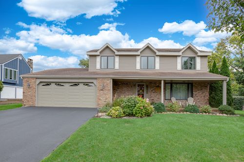 N675 Herrick Dr, Wheaton, IL, 60187 | Card Image