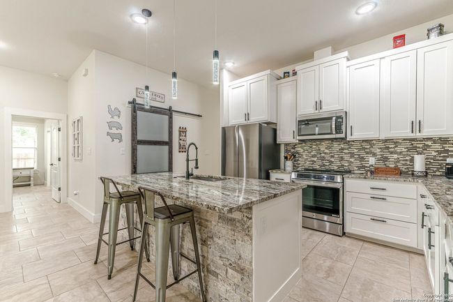 114 Mokukua Lane, House other with 3 bedrooms, 3 bathrooms and null parking in Bastrop TX | Image 7