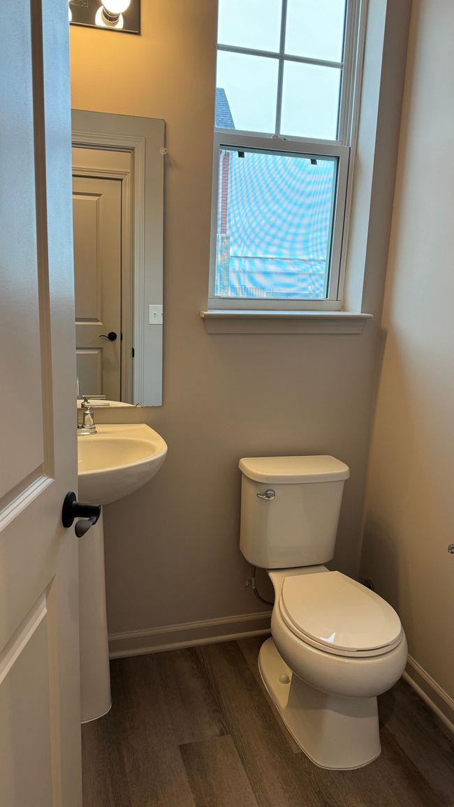 29977 Center St, Condo with 2 bedrooms, 3 bathrooms and null parking in New Hudson MI | Image 23