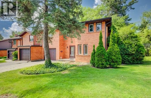 9-206 Candlewood Crescent, Waterloo, ON, N2L5Y9 | Card Image