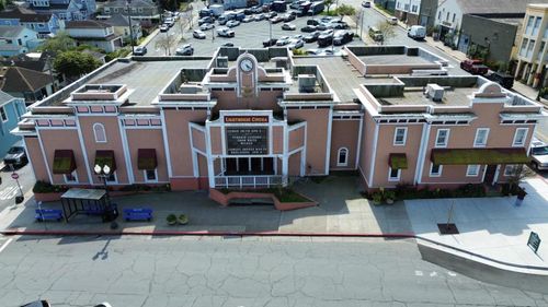 525 Lighthouse Ave, Pacific Grove, CA, 93950-2754 | Card Image