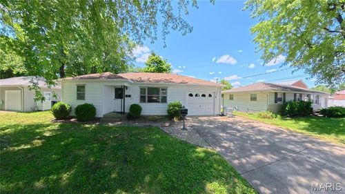659 N 38th St, Belleville, IL, 62226-5601 | Card Image