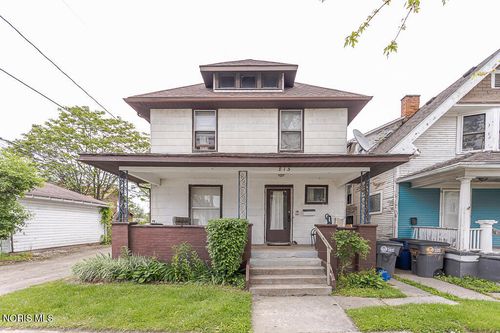 815 Dunwood Ct, Toledo, OH, 43609-3209 | Card Image