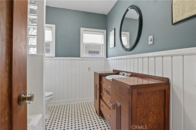 904 N Olive St, House other with 3 bedrooms, 2 bathrooms and null parking in Santa Ana CA | Image 15