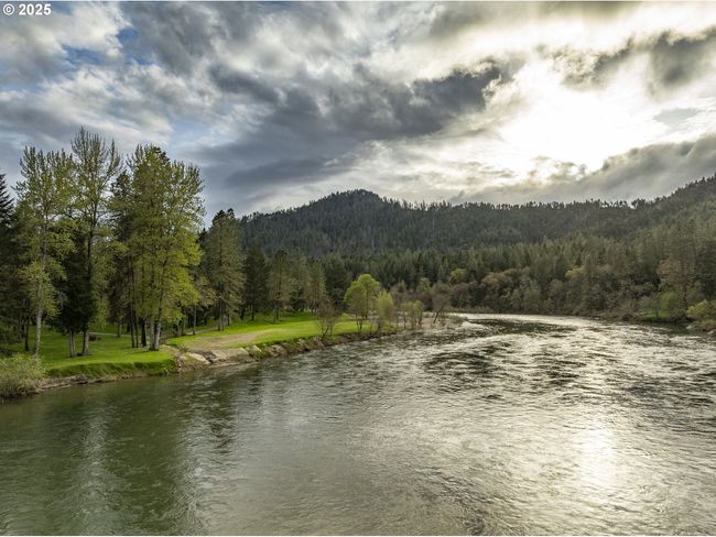 503 Quail Ln, House other with 3 bedrooms, 4 bathrooms and 3 parking in Grants Pass OR | Image 6