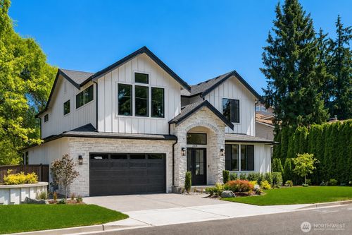 2328 167th Ave Ne, Bellevue, WA, 98008-2452 | Card Image