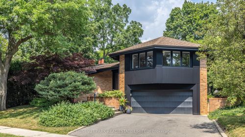 20 Lower Links Rd, North York, ON, M2P1H6 | Card Image