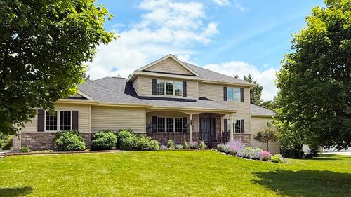 2101 Eagle Valley Ln, Wausau, WI, 54403-8157 | Card Image