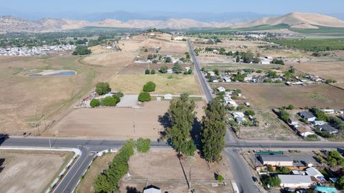 356 E Worth, Porterville, CA, 93257 | Card Image
