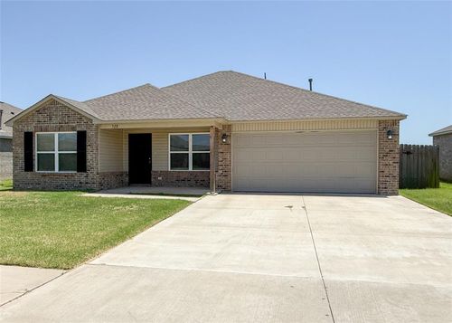 528 Fox Burrow Ln, Newcastle, OK, 73065-5156 | Card Image