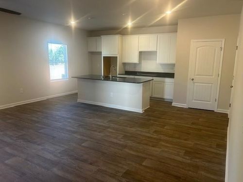 275 Pretoria Dr, Woodruff, SC, 29388-6301 | Card Image