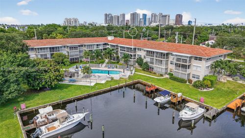 305-900 12th St, Fort Lauderdale, FL, 33315-1366 | Card Image