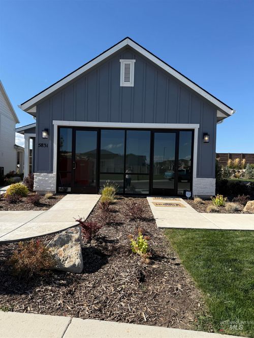5831 N Patimos Ave, Meridian, ID, 83646-1792 | Card Image