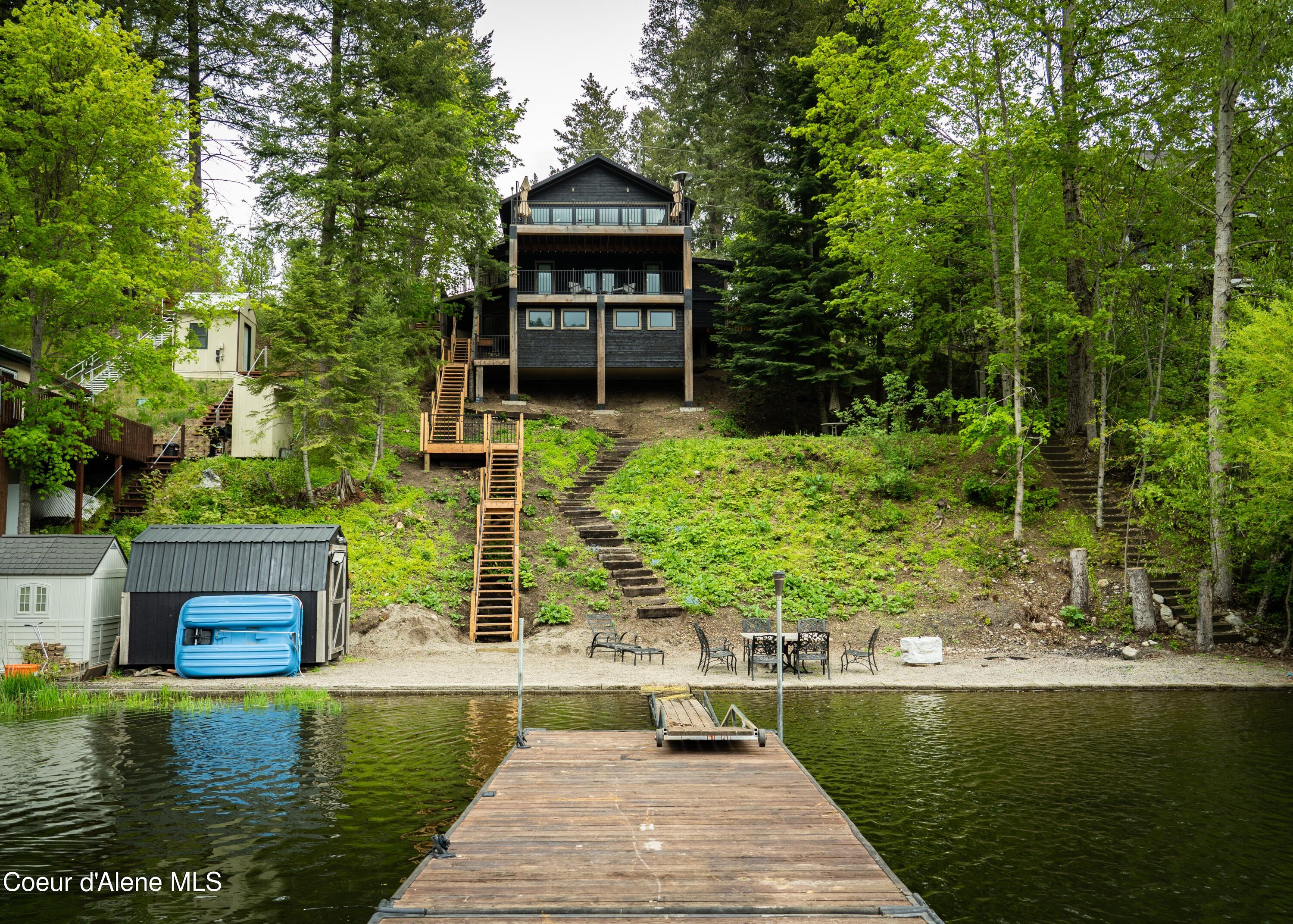 Pinehurst St, Rathdrum, ID 83858
