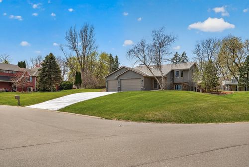 20790 Hazel Ave N, Forest Lake, MN, 55025-9318 | Card Image