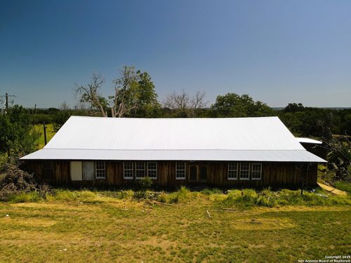 17662 N Us Highway 87, Fredericksburg, TX, 78624-6288 | Card Image