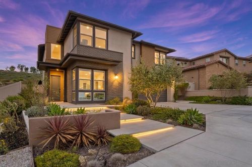 942 Lindbergh Dr, San Marcos, CA, 92069-7379 | Card Image