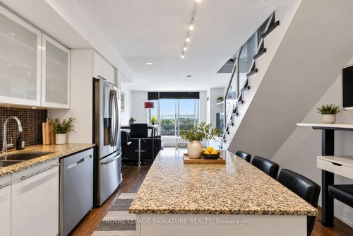 917-1040 The Queensway, Etobicoke, ON, M8Z0A7 | Card Image