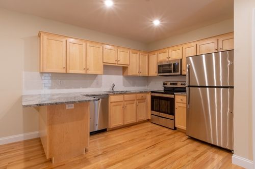 103-80 N Meadows Rd, Medfield, MA, 02052-1582 | Card Image