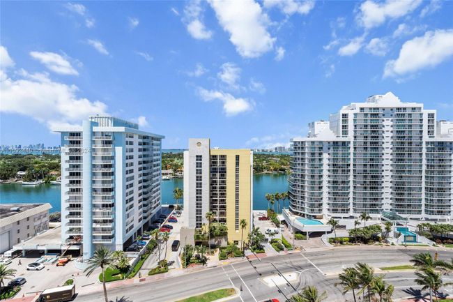 1507 - 5875 Collins Ave, Condo with 2 bedrooms, 2 bathrooms and null parking in Miami Beach FL | Image 35