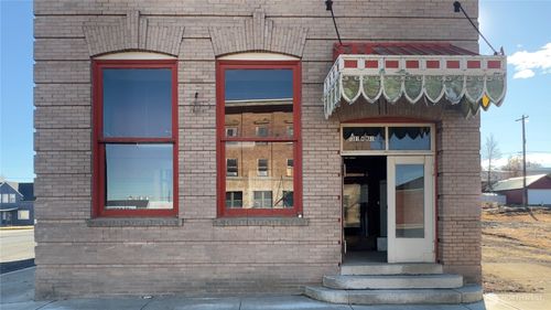 301 W Main St, Almira, WA, 99103-5137 | Card Image